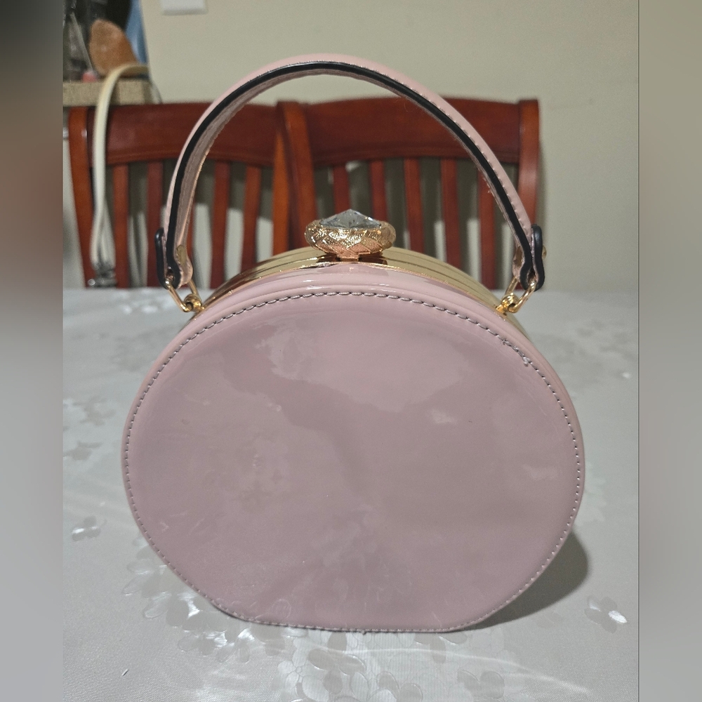 Elegant Pink Round Handbag La Terra Fashion  Peta